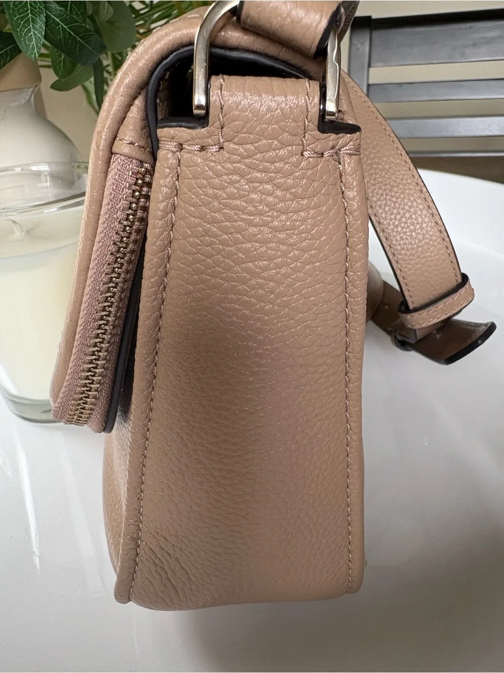 EUC Kate Spade Run Around Large Flap Crossbody Tan Pinmount Logo